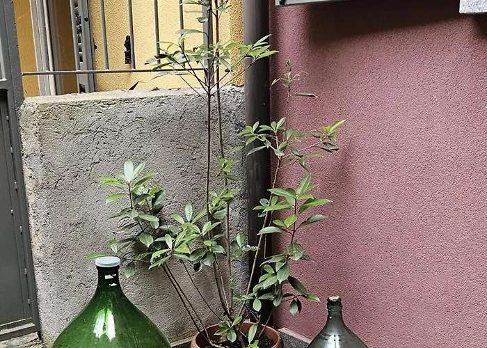 A Due Passi Dal * Mandello del Lario