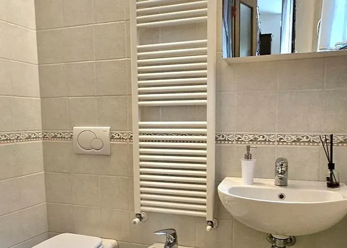 A Due Passi Dal 曼代洛-德尔拉里奥