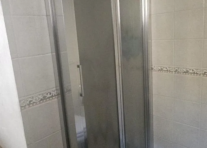 A Due Passi Dal 曼代洛-德尔拉里奥