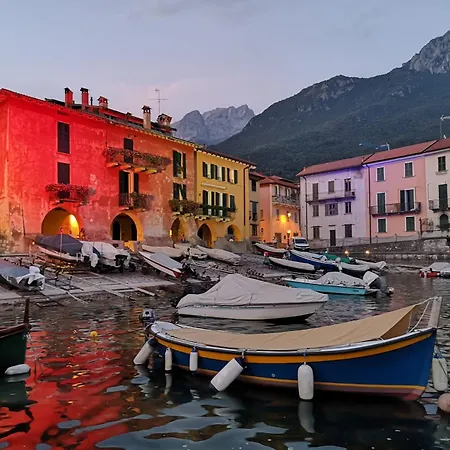 Hébergement de vacances A Due Passi Dal Mandello del Lario