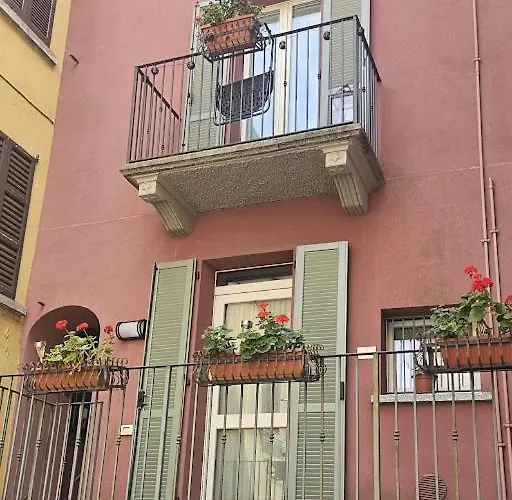 A Due Passi Dal *